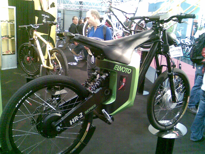 un vélo-moto électrique un vélo-moto électrique
