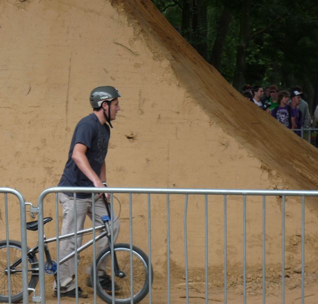 Joey Garcia!!! Je me rappelle quand il passait aux X-Games sur Eurosport dans les années 90! Joey Garcia!!! Je me rappelle quand il passait aux X-Games sur Eurosport dans les années 90!