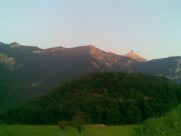 La vue à l'extérieur de l'abri pc de Bex La vue à l'extérieur de l'abri pc de Bex