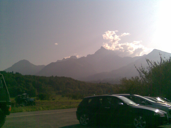 La vue à l'extérieur de l'abri pc de Bex La vue à l'extérieur de l'abri pc de Bex