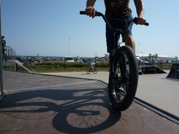 Thibault, pedal grind Thibault, pedal grind