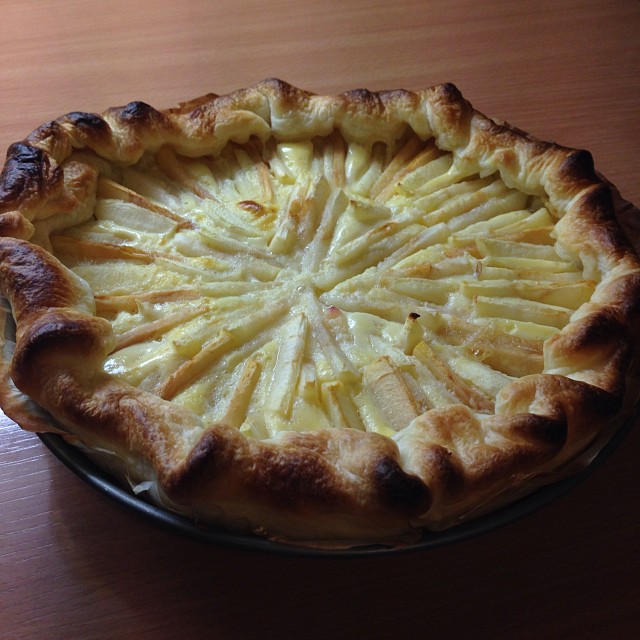 Sunday boredom resulting in apple pie