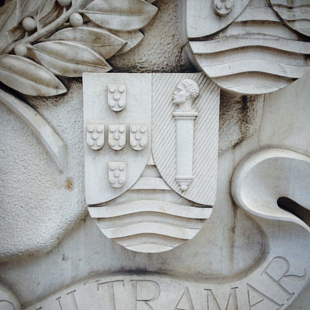 coat of arms with LEGO on it • Lisboa win!