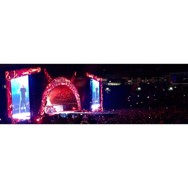 AC/DC show for the poor