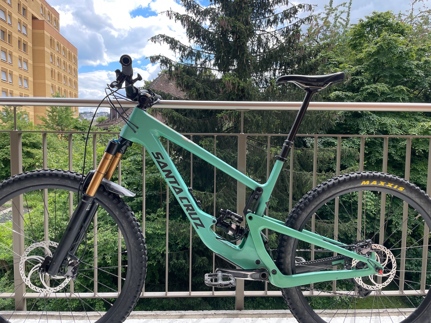 June 2024: new brakes and disks, new handlebar June 2024: new brakes and disks, new handlebar